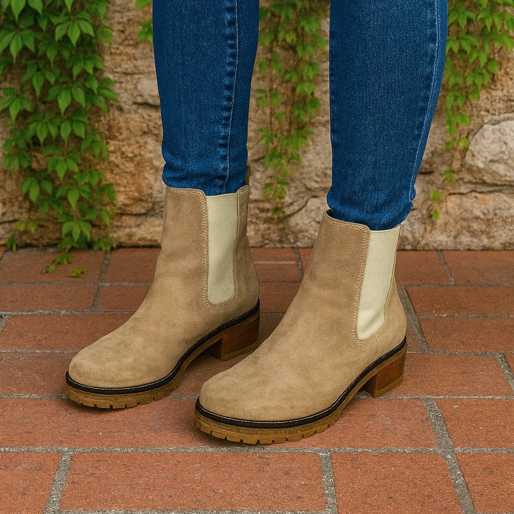 AVELLINI Suede Beige Chelsea Block Heel Ankle Boots, 9